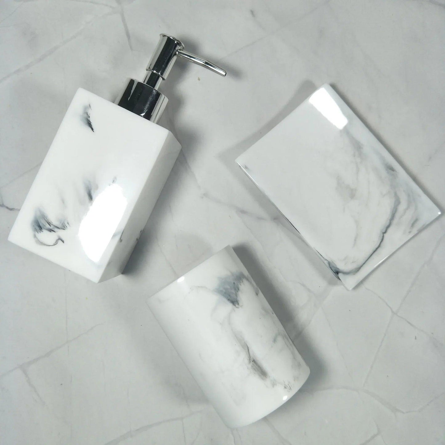 Travel
Toothbrush Case
Stylish Toothbrush Holder
Portable
Leak-proof
Hygiene
Families Toothbrush Case
Compact
Bathroom Organization