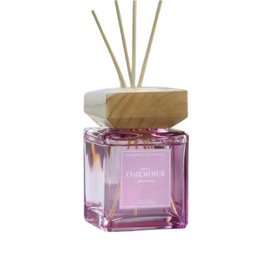 Signature Scent reed diffuser 200ml — English Pear Freesia — frosted white glass bottle with natural reed sticks — CL House