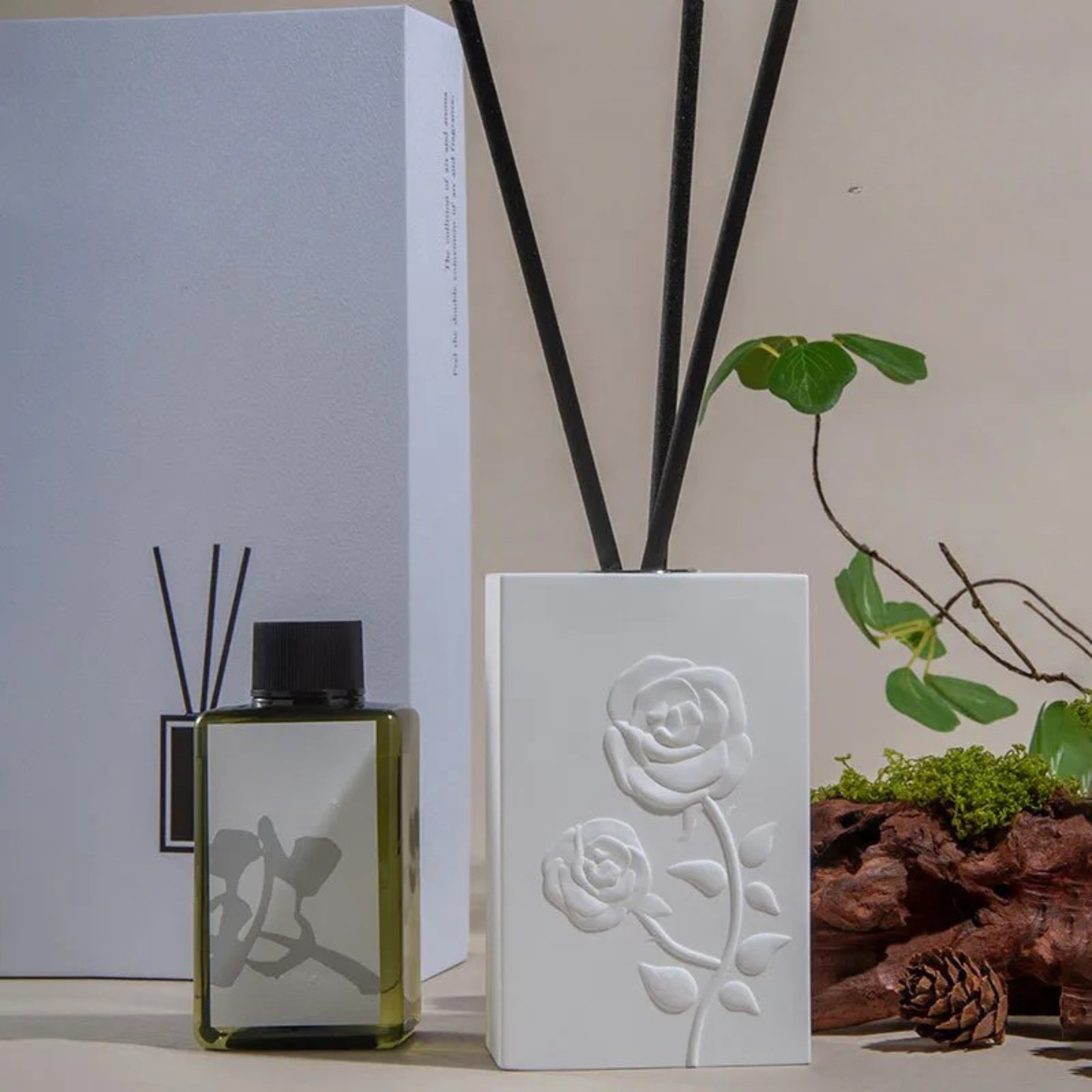 "Lotus Bloom" ceramic reed diffuser 100ml — rose porcelain vessel with fragrance oil bottle and gift box — CL House
