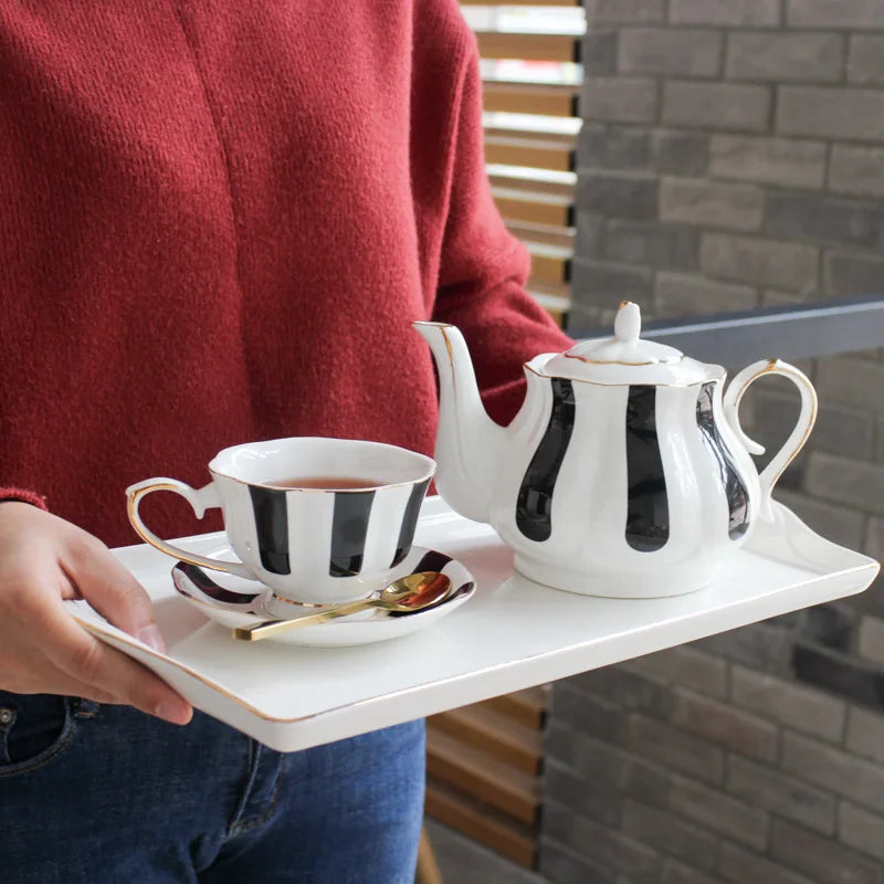 "White bone china teapot with black stripes  and gold trim, 860ml — CL House Tea Time collection"