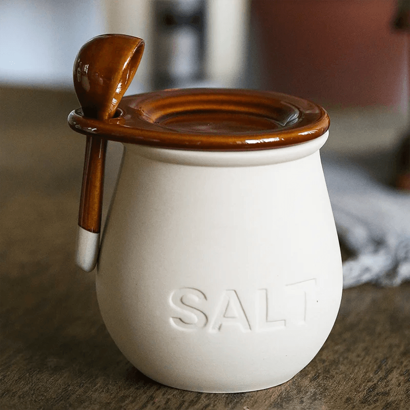45948794962155 vintage charm

ceramic spice jar

spice container

sugar jar

salt shaker

vintage jar

sealed jar

moisture-proof jar

food storage

spoon set