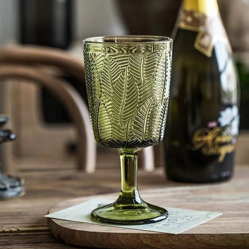 Vintage green wine glasses

Embossed glass goblets 

Green leaf pattern glassware

Wedding table wine glasses

Retro emerald glass cup

300ml stemmed goblet

Antique style glassware

Party drinkware accessories

Green glass chalice