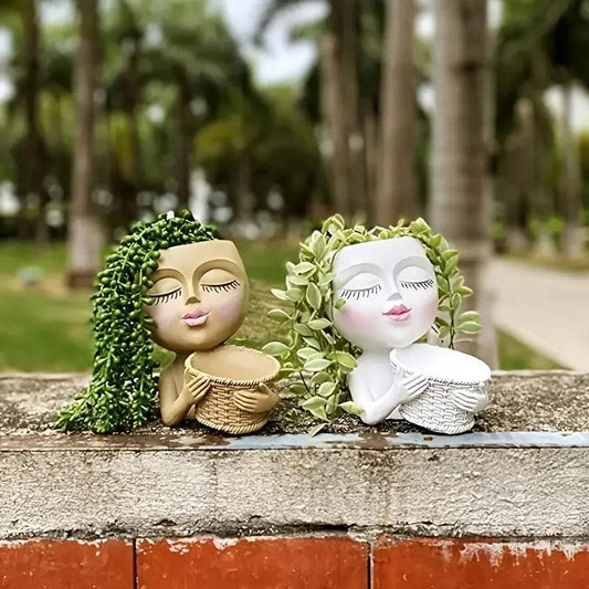 Flora Muse : Pot de fleurs en forme de visage de fille artistique