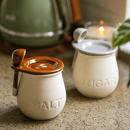 vintage charm

ceramic spice jar

spice container

sugar jar

salt shaker

vintage jar

sealed jar

moisture-proof jar

food storage

spoon set