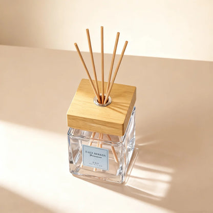 "Nordic Square" Reed Diffuser – 200ml square glass bottle with reed sticks, available in 4 fragrances | CL House
