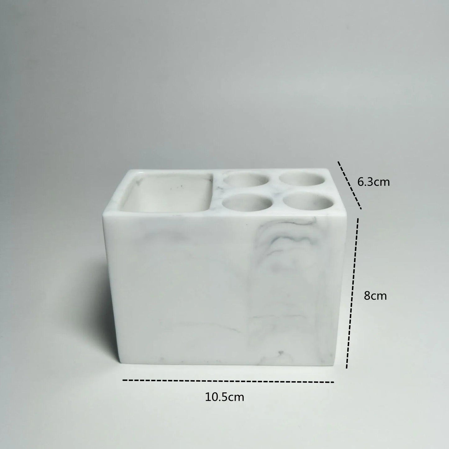 Travel

Toothbrush Case

Stylish Toothbrush Holder

Portable

Leak-proof

Hygiene

Families Toothbrush Case

Compact

Bathroom Organization
