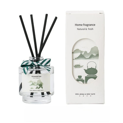 "Between Flowers" Reed Diffuser – Oriental Tea, glass bottle with black reeds | CL House