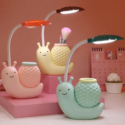 Touch-Controlled

Soft Glow

Safe

Rechargeable

Reading Atmosphere

Reading

Portable

Palavras-Chave: Night Light

LED Reading Light

LED book light

Kids' Bedrooms

Kids

Eye-Friendly

Easy to Use

Dimmable LED

Cozy

Colorful

Children

Bedtime Stories

Adjustable


