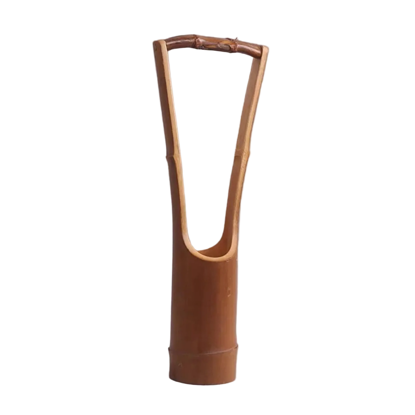 Handmade natural bamboo vase with tall arched bamboo handle forming a triangular shape, open body design, grey background

Manda a última! 📸